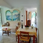 Silvy House Apartament *